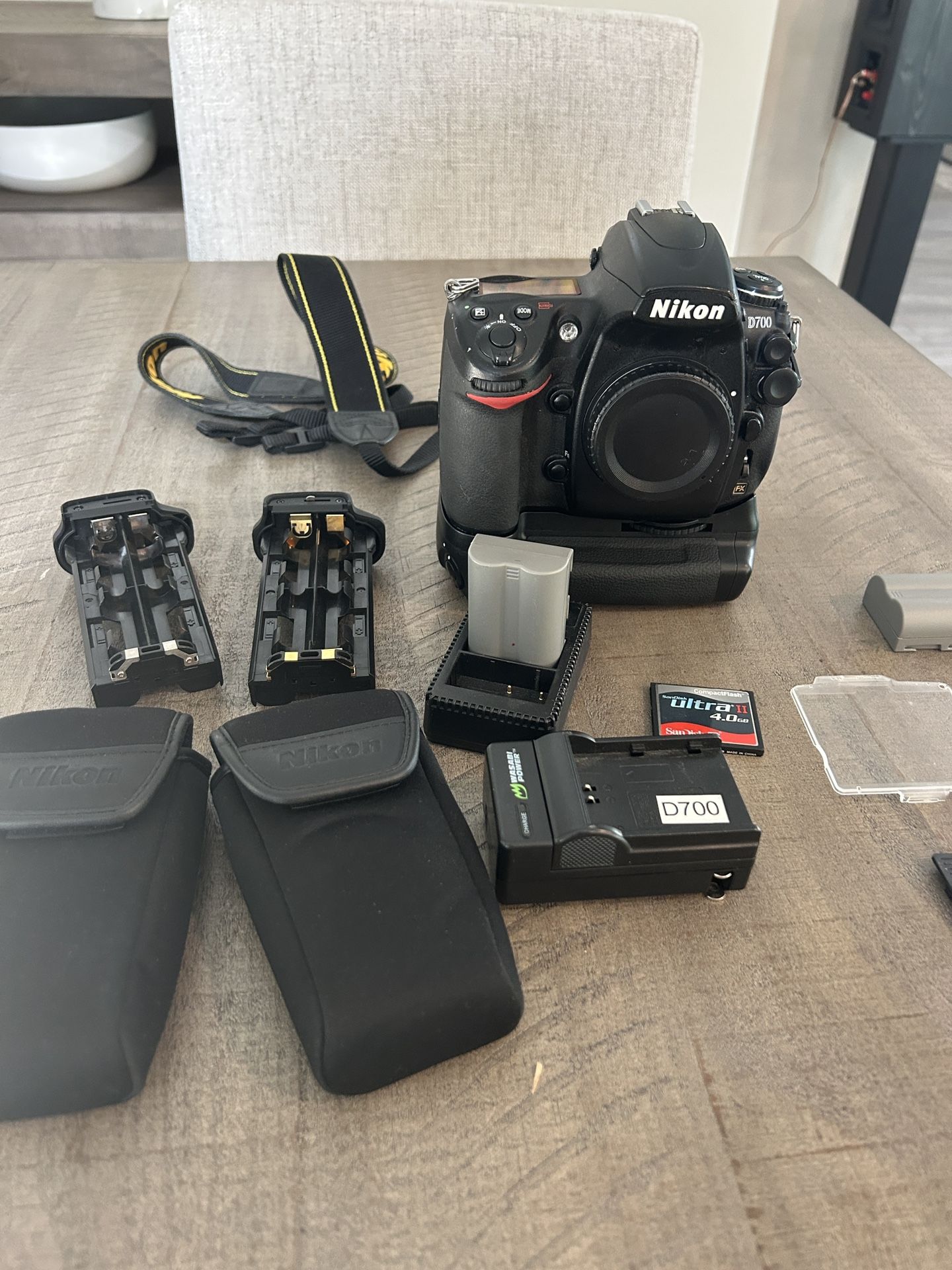 Nikon D700 Professional Full Frame Camera With Nikkor Lens