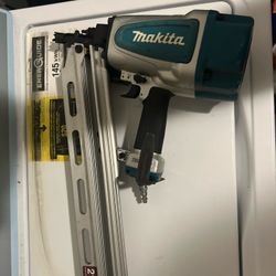 Makita AN924 Pneumatic Full Round Head Framing Nailer