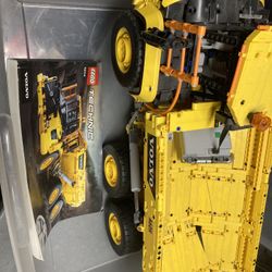 Lego 42114   6x6 Volvo Articulated Hauler Retired 
