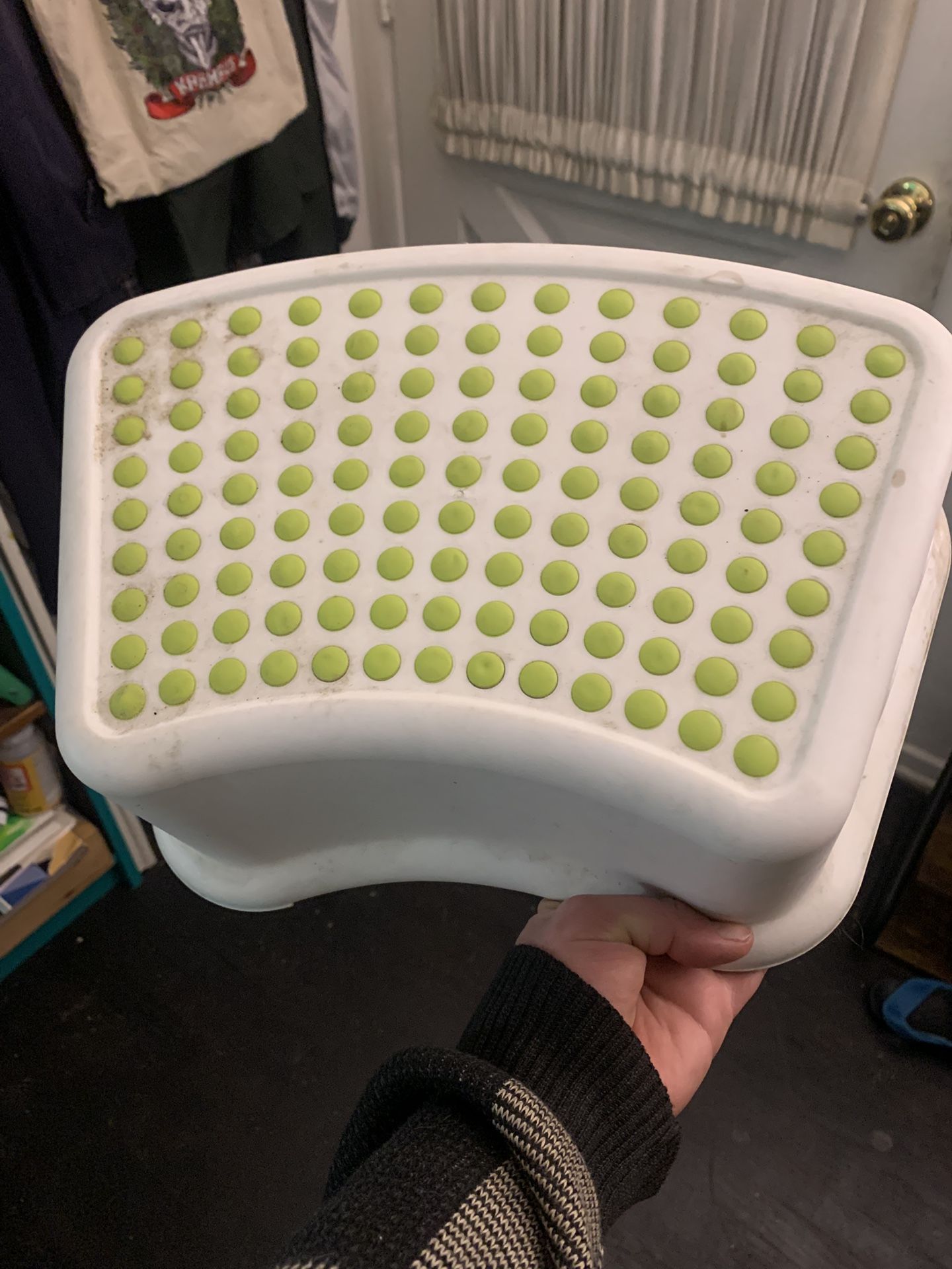 Free Bathroom Stool