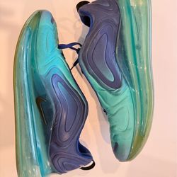 Used Nike Air  max 720 men’s us 11.5