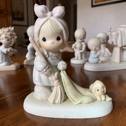 Precious Moments Figurine
