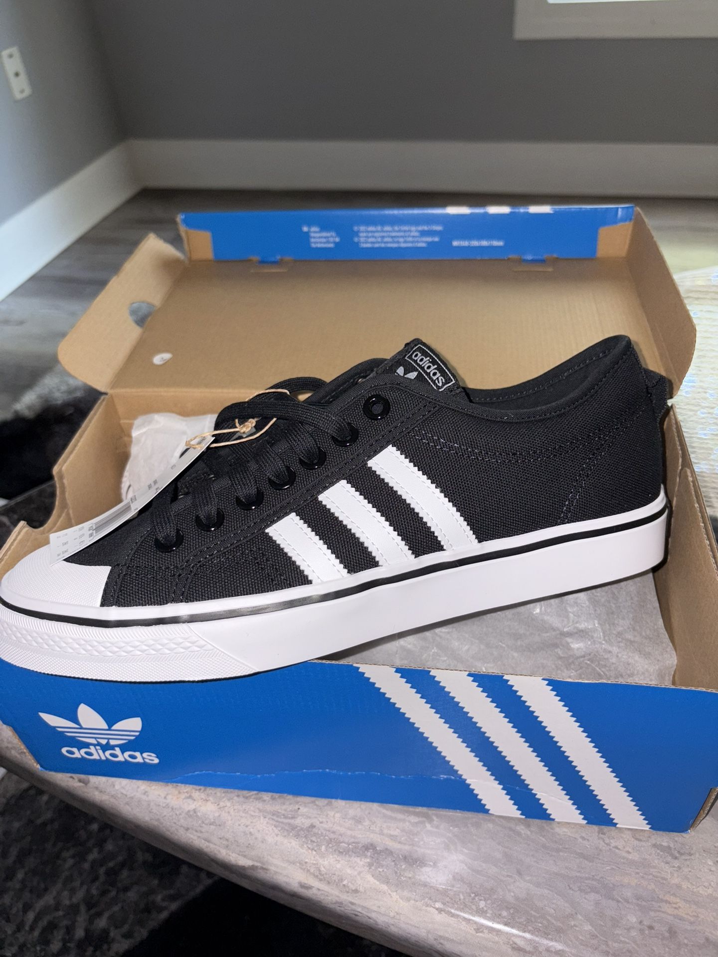 Size 11 Adidas Nizza Brand New