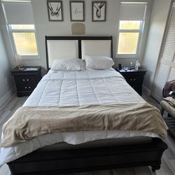 Queen bedroom set