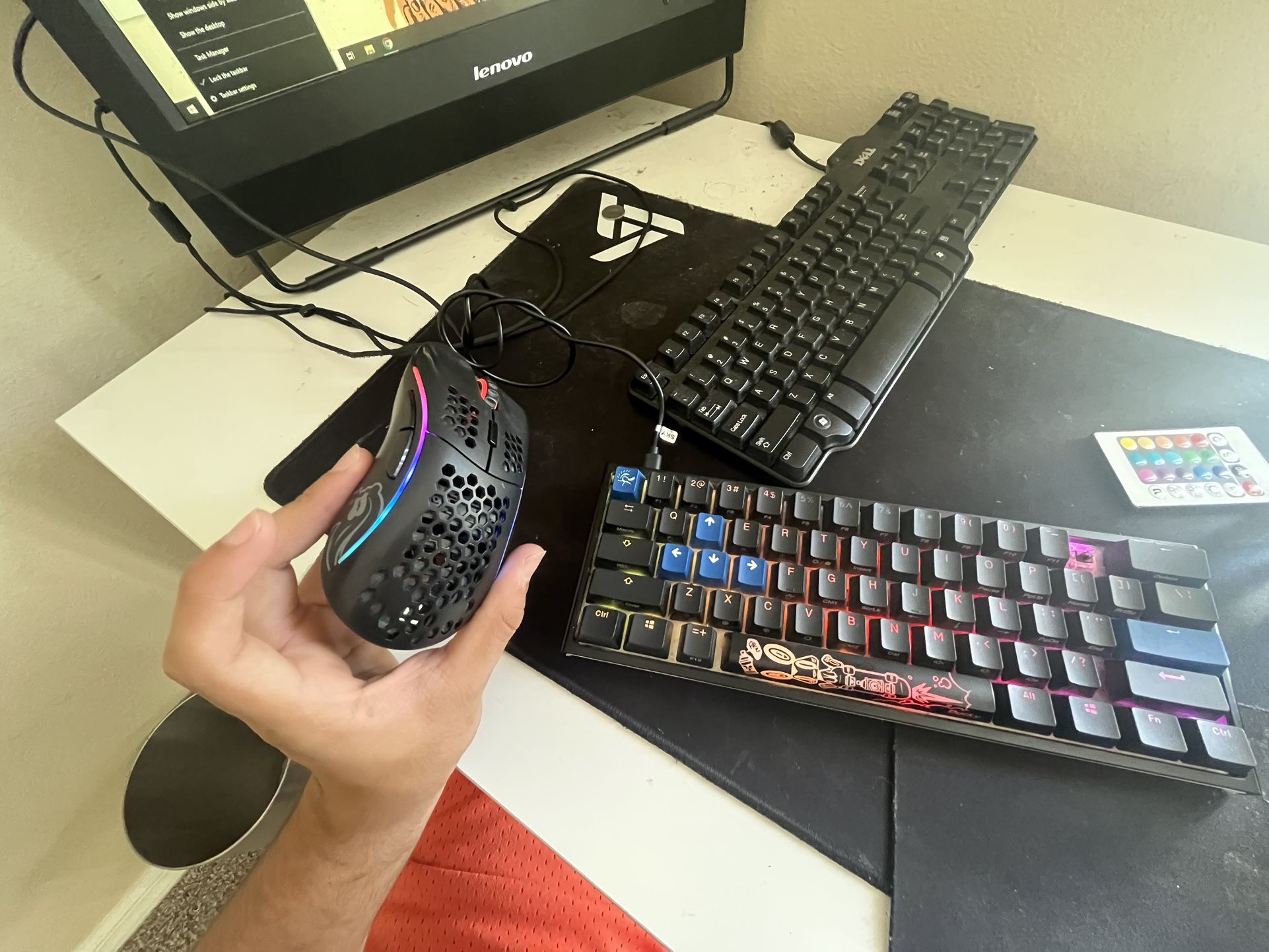 Ducky 1 2 Mini Brown Switches and Black Glorious Model Mouse