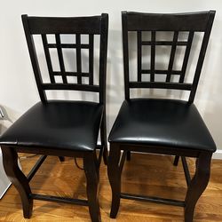 Set of 4 Dark Wood Counter Stools with Black Faux Leather Seats