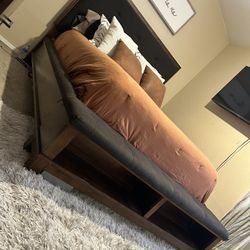Queen Size bedroom Set 