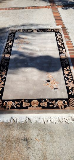 5' x 8.5' Oriental Style Area Rug – Floral Design