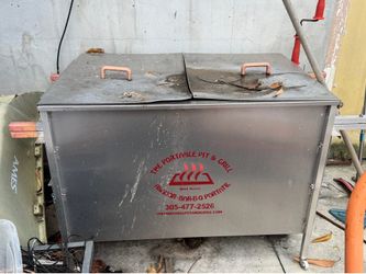 Pig roaster/ caja china
