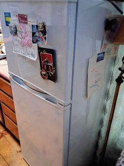 Refrigerator 