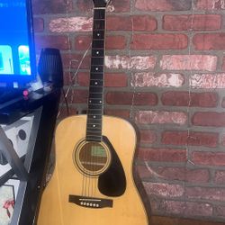 Yamaha Guitar