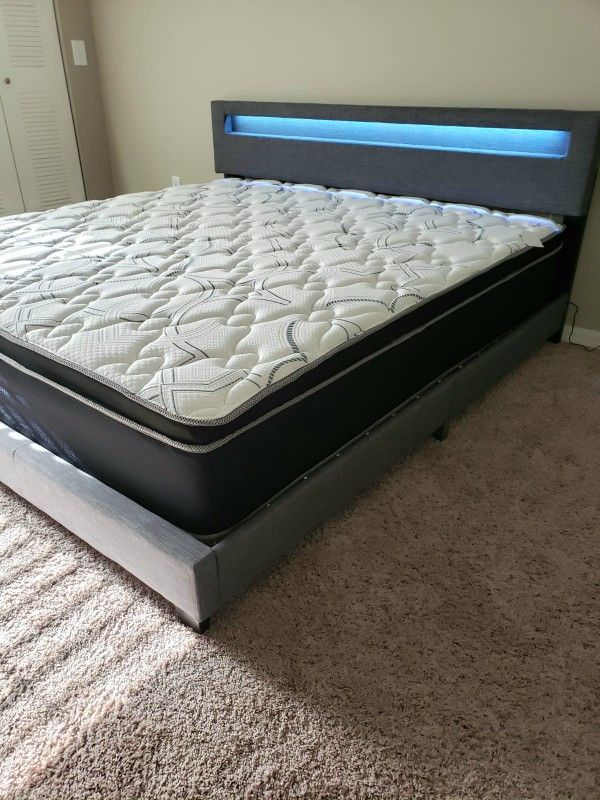 NEW KING PILLOWTOP MATTRESS AND BOX SPRING 2PC bed frame not included on price