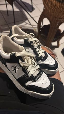 Calvin Klein Woman’s Tennis Shoes, Size 7, Medium Black And White