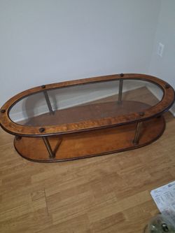 Table awesome condition great for living room