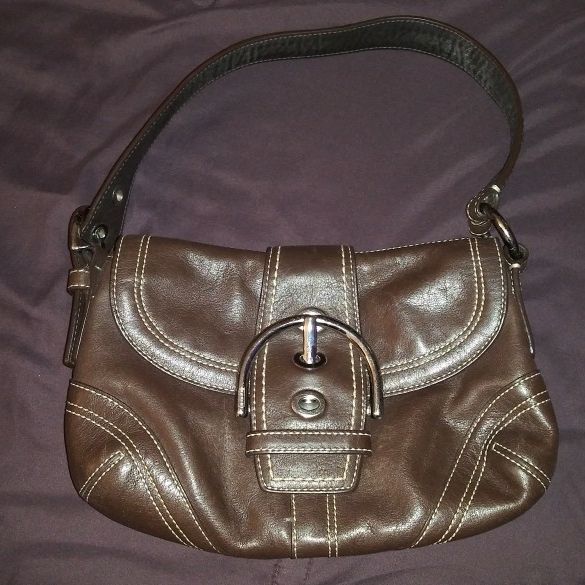 Vintage brown Leather Coach Soho Signature handbag