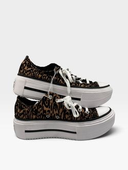 NEW Converse Chuck Taylor Women’s 11 Double Stack Platform Leopard Print Shoes Sneakers NWT
