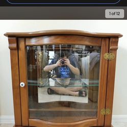 Vintage Oak Wood Bowfront Mirroredc Glass Shelf Lighted Curio Display Case Cabinet 