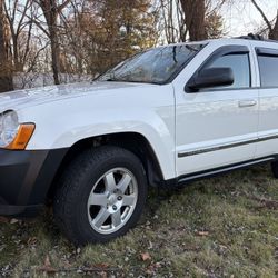 JEEP GRAND CHEROKEE LAREDO 4x4