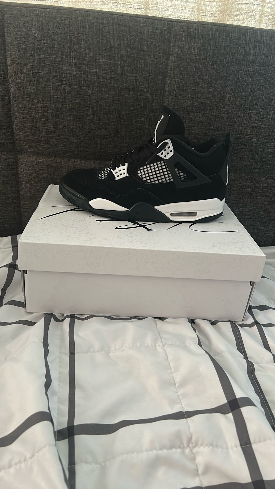 Jordan 4 Retro