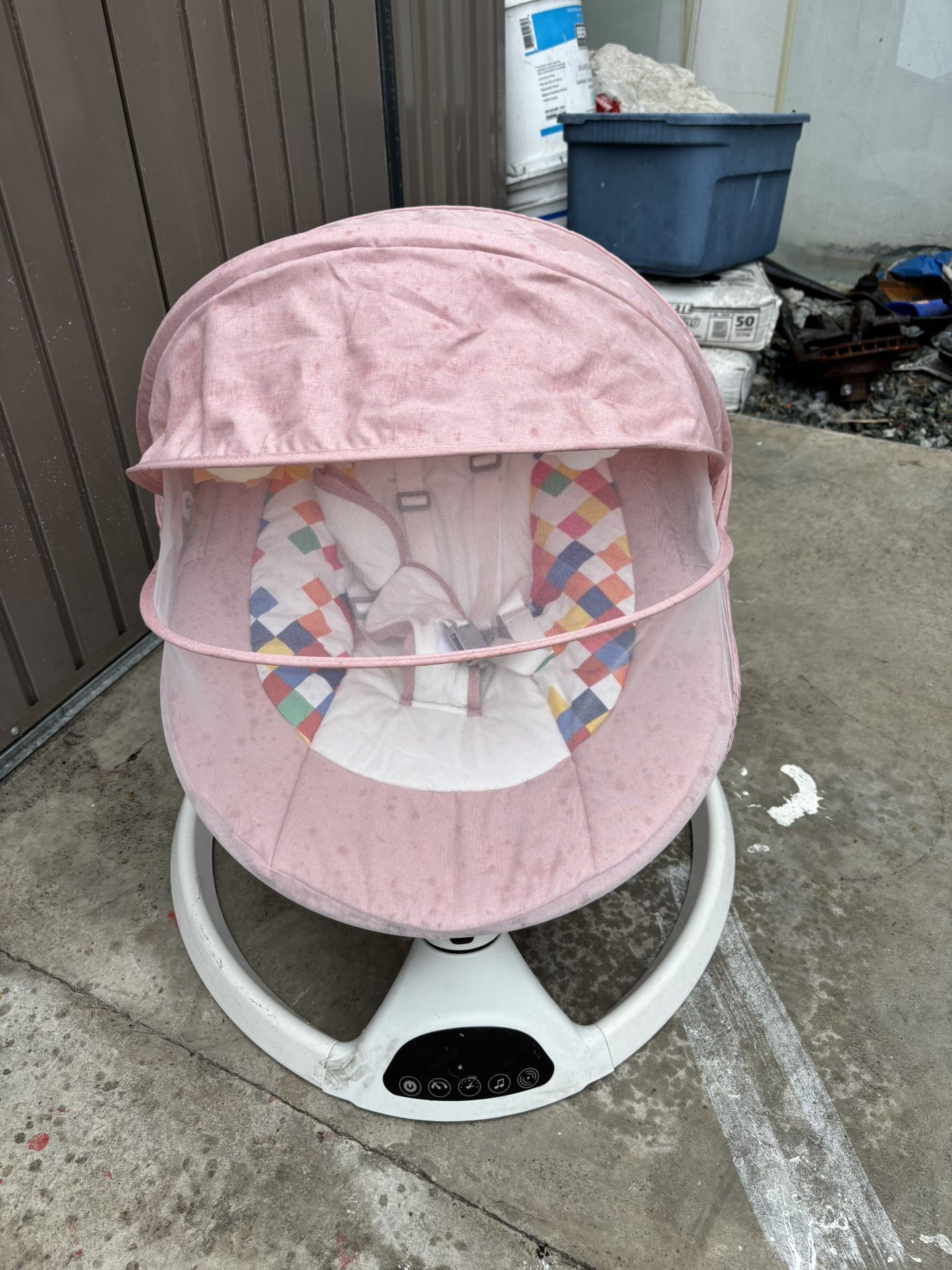 Baby swing 