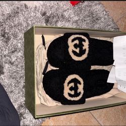 Gucci slippers