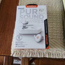 Hypergear Wireless Earbuds
