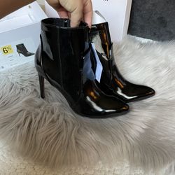 Black Glossy Booties New ‼️‼️