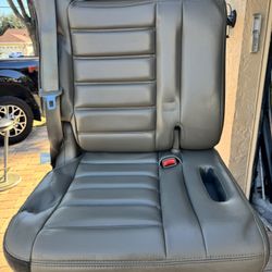 03-07 Hummer H2 OEM 3rd Row Right Passenger Leather Seat (Wheat 502)