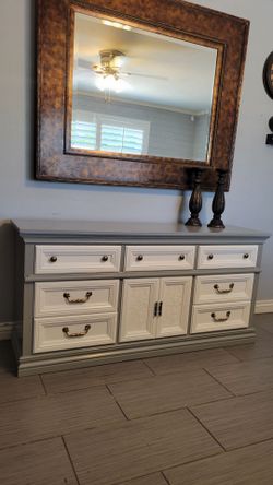 NICE GRAY AND WHITE 6 DRAWERS LONG DRESSER