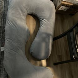Pregnancy pillow