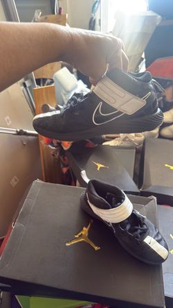Nike Tout 4y