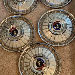 5 Ford Galaxy Hubcaps 1962