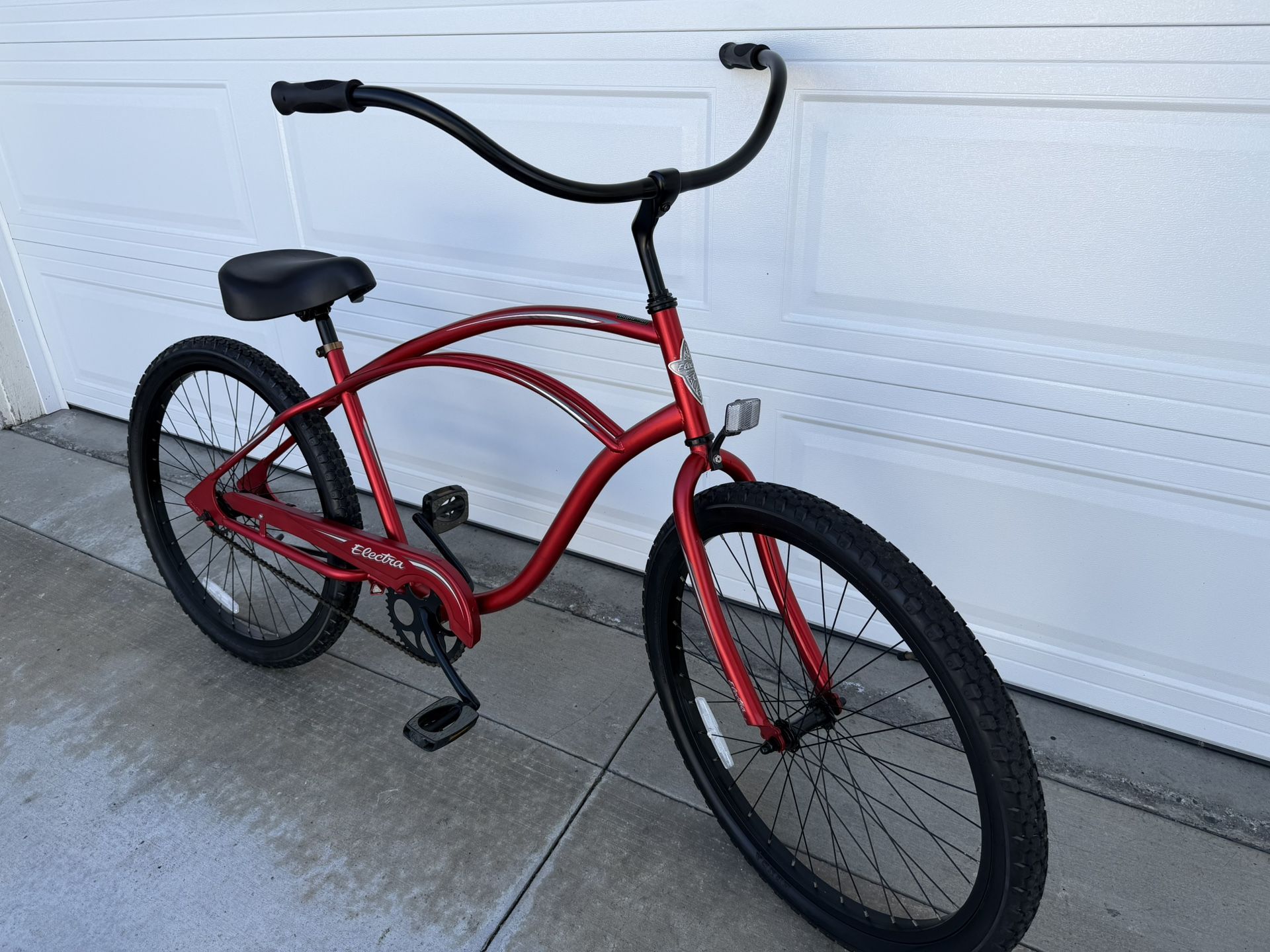 BEAUTIFUL ELECTRA CRUISER