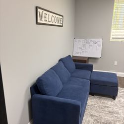 Small space sectional couch 