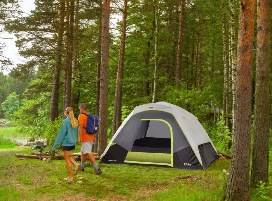CORE 6-person Lighted Dome Tent