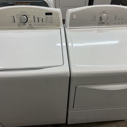 Kenmore Washer And Kenmore Eléctric Dryer 