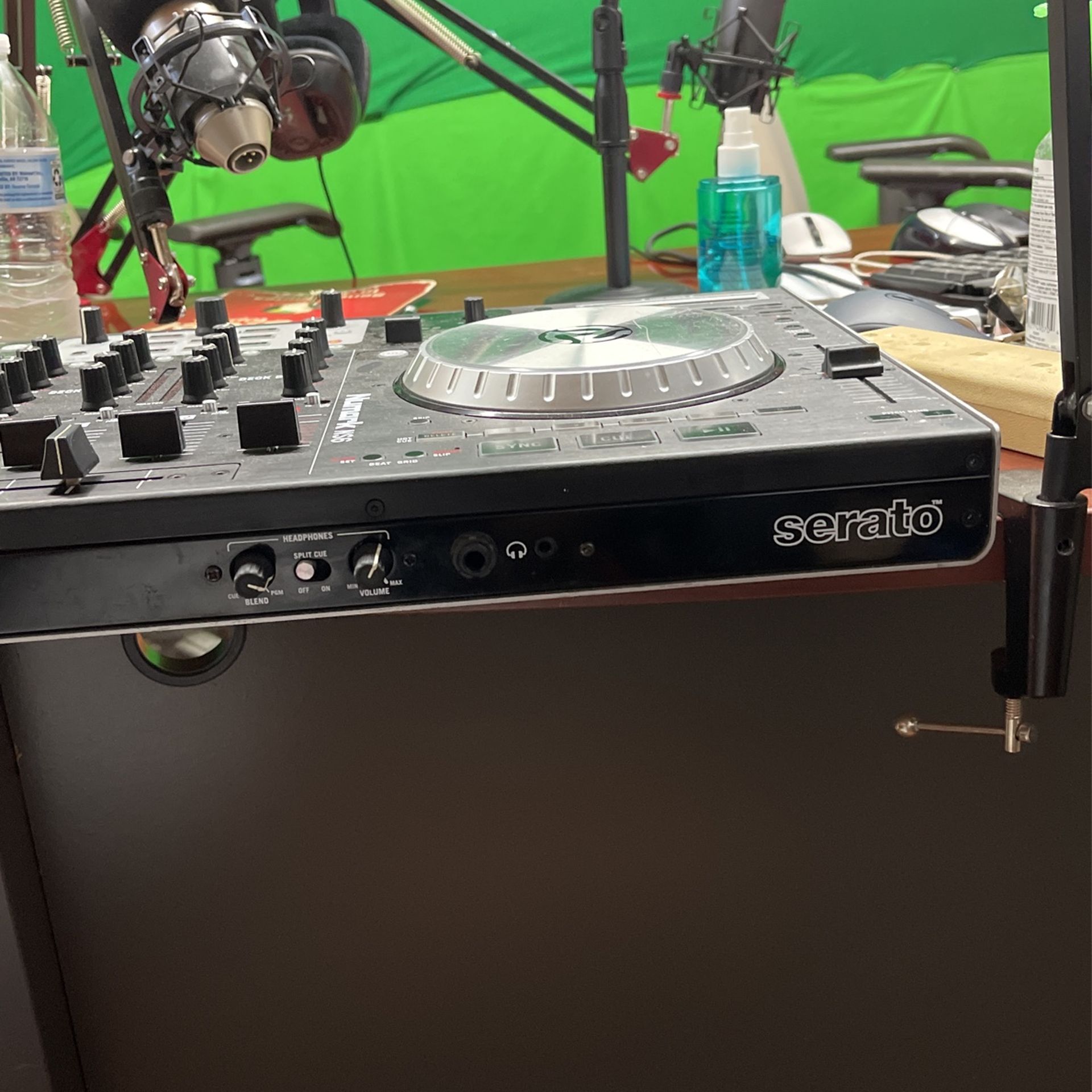 NUMARK NS6 for Sale in Flamingo, FL OfferUp