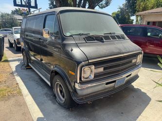 1977 Dodge B200
