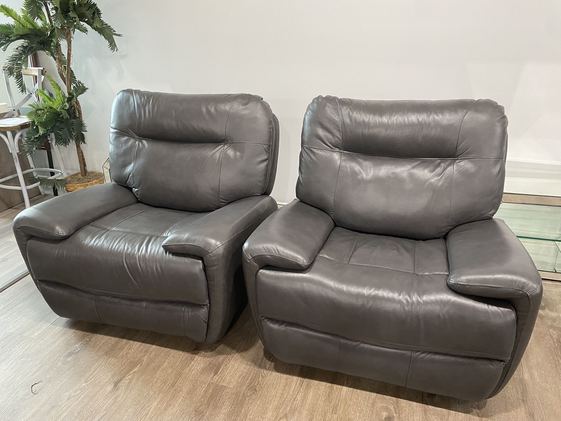 Power Genuine Leather Recliners With Power Headrests