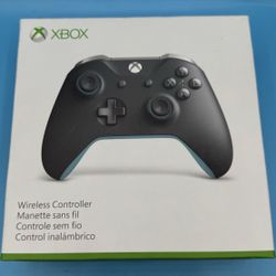 Microsoft Xbox One Black w/ Blue Accent Wireless Controller 1708 |
