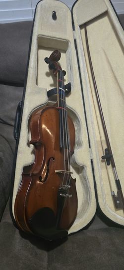 Violin Size 3/4 $120 obo