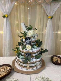 Custom albums / custom Diaper cakes