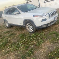 2015. Jeep. Cherokee.   Secalento. Yano   Prende