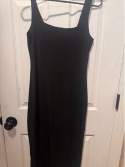 Black sleeves midi dress