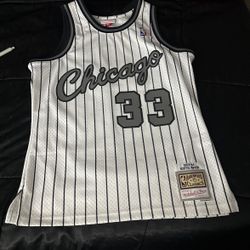 Scottie Pippen Jersey 