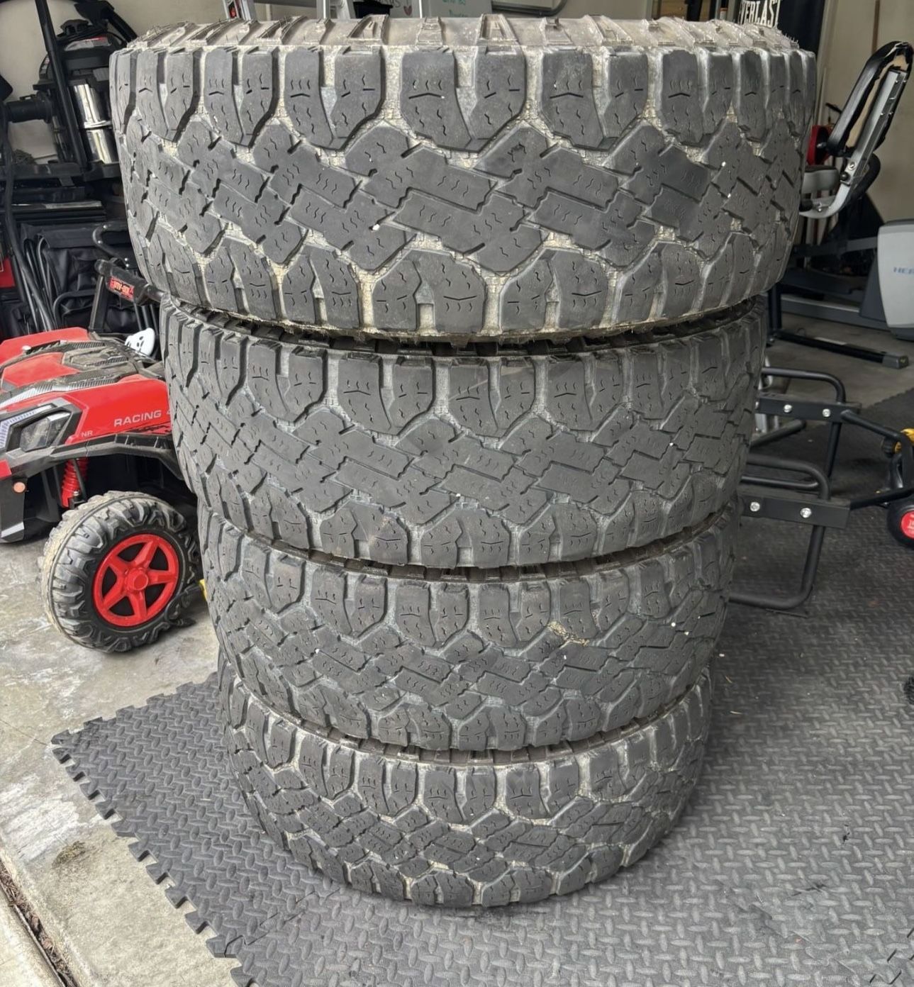Good Year Wrangler Duratrac Off Road Tires 4 Tires 275/70/18
