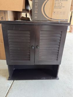 Wall mount bathroom vanity cabinet