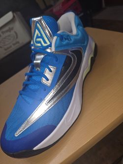 Nike Men's Giannis Immortality 3 Basketball Shoe Size 13 men's