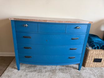 4-Drawer Refurbished Dresser with Dinosaur Knobs