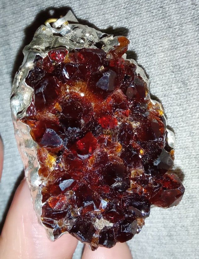 Garnet Crystals Matrix Gemmy Red Orange garnet specimen